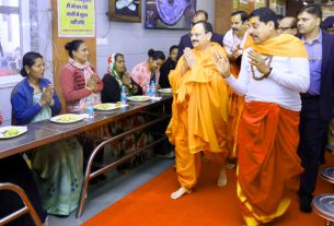 महाकालेश्वर मंदिर पहुंचे एमपी के मुख्यमंत्री और जीपी नड्डा, भगवान महाकाल का अभिषेक कर की सुख-शांति की कामना