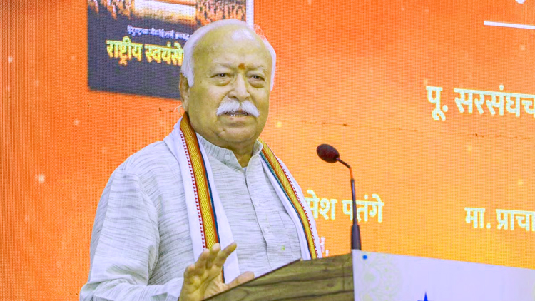 बांग्लादेश में हिंदुओं पर हो रहे अत्याचार पर आरएसएस चीफ मोहन भागवत ने तोड़ी चुप्पी, मोदी सरकार से की ये अपील