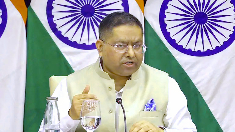 विदेश मंत्रालय ने बांग्लादेश में अल्पसंख्यकों पर हमलों को लेकर जताई चिंता