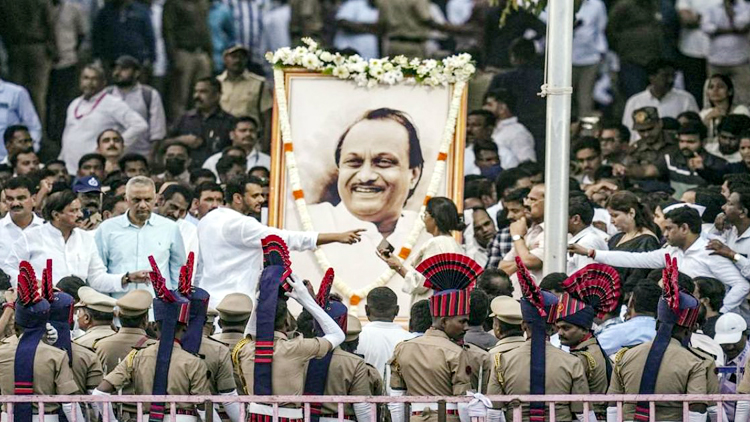 महाराष्ट्र के उप मुख्यमंत्री अजित पवार पंचतत्व में विलीन, राजकीय सम्मान के साथ हुआ अंतिम संस्कार