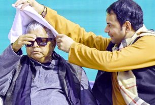 8 महीने बाद तेजप्रताप की लालू फैमिली में वापसी : दही-चूड़ा भोज में पहुंचे लालू, बोले- अब वो साथ ही रहेंगे