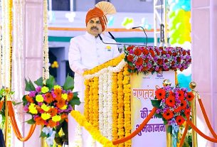 गणतंत्र दिवस के अवसर पर मुख्यमंत्री डॉ. मोहन यादव ने उज्जैन में फहराया तिरंगा, प्रदेश के लिए साझा किया भविष्य का रोडमैप