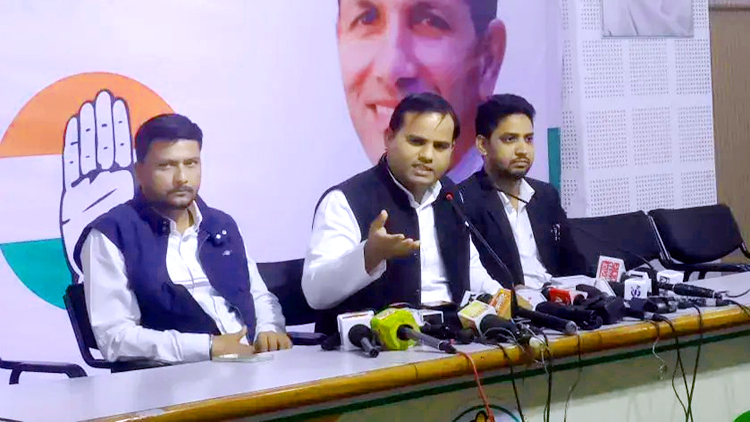 एमपी कांग्रेस का बड़ा आरोप : अशोकनगर के आश्रम में अनैतिक गतिविधियां चल रहीं…’