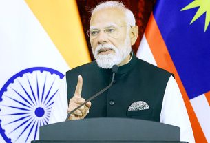 प्रधानमंत्री नरेंद्र मोदी ने मलेशिया में दिया पाकिस्तान को कड़ा संदेश : 'आतंकवाद पर डबल स्टैंडर्ड नहीं चलेगा'...