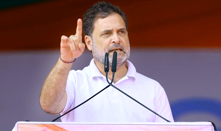 भोपाल में कांग्रेस की किसान महाचौपाल के दौरन राहुल गांधी ने कहा- मोदी ने अमेरिका से देश बेचने की डील की