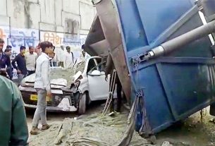 जबलपुर-भोपाल नेशनल हाईवे-45 पर फ्लाईओवर से कार पर गिरा हाईवा : ड्राइवर की मौत, 5 घायल