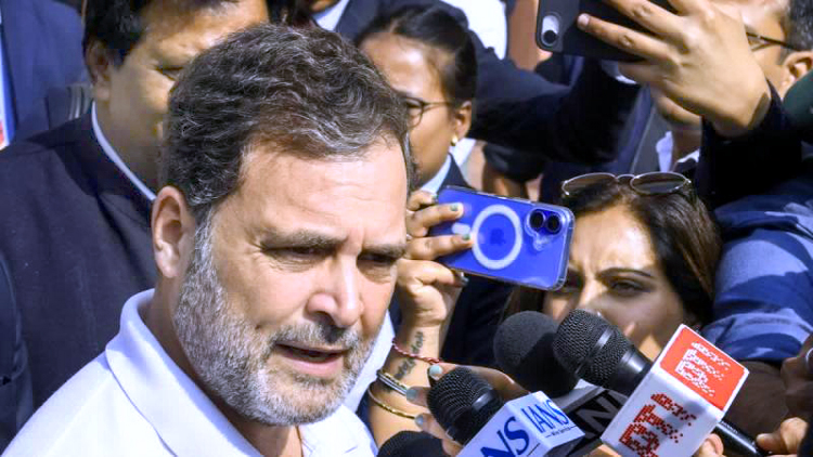 कांग्रेस नेता राहुल गांधी आरएसएस से जुड़ा मानहानि मामले में ठाणे की अदालत में पेश हुए : सपकाल को नया जमानतदार बनाया
