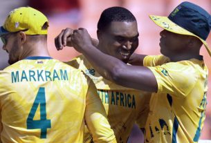 साउथ अफ्रीका के 2 खिलाड़ी