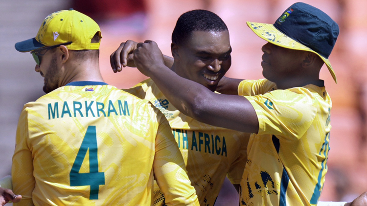 साउथ अफ्रीका के 2 खिलाड़ी