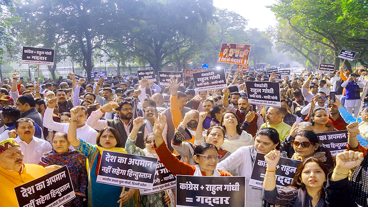 एआई इम्पैक्ट समिट 2026 में यूथ कांग्रेस के बवाल के बाद भाजपा का राहुल गांधी के आवास के बाहर उग्र प्रदर्शन