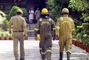 दिल्ली के नौ स्कूलों को धमकी भरे ईमेल : खाली कराया गया कैंपस, बम निरोधक दस्ते ने शुरू की जांच