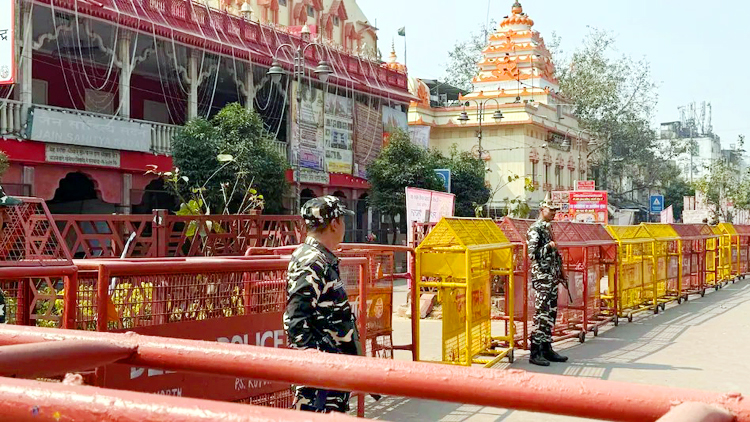 दिल्ली में आतंकी हमले का अलर्ट : लाल किले समेत धार्मिक-ऐतिहासिक जगहों की सिक्योरिटी बढ़ाई