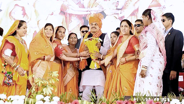 मुख्यमंत्री डॉ. मोहन यादव ने लाड़ली बहना योजना की 33वीं किस्त के 1500 रुपए 1.25 करोड़ खातों में भेजे