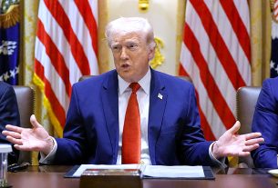 डोनाल्ड ट्रंप