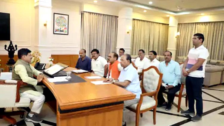 मोहन सरकार द्वारा पुरजोर पैरवी