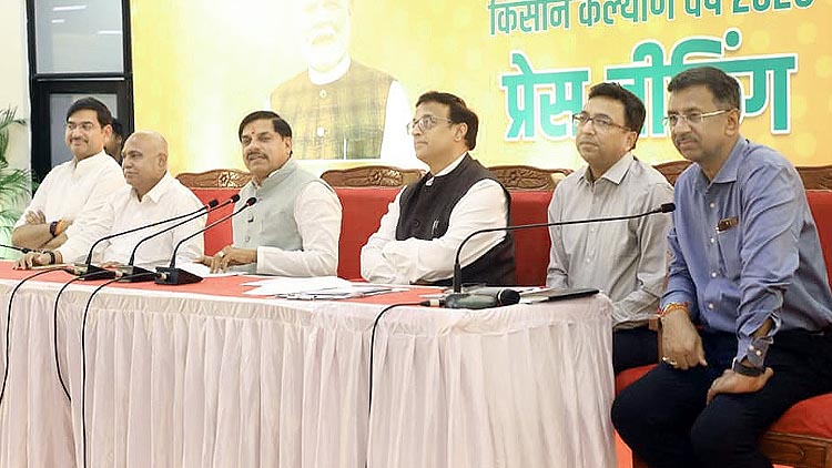 किसान की समृद्धि साथ-साथ