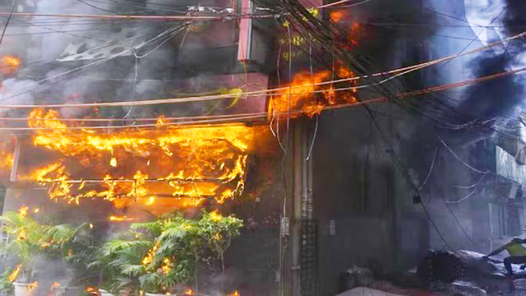 Delhi Hotel Fire News