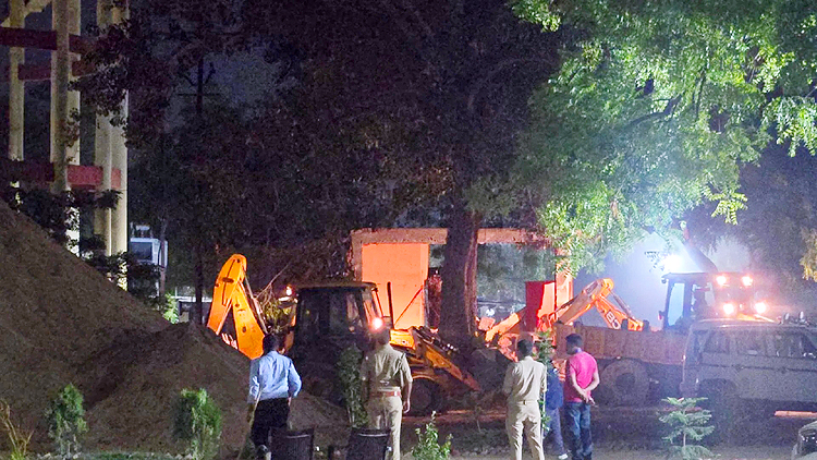 Varanasi Mosque Demolition