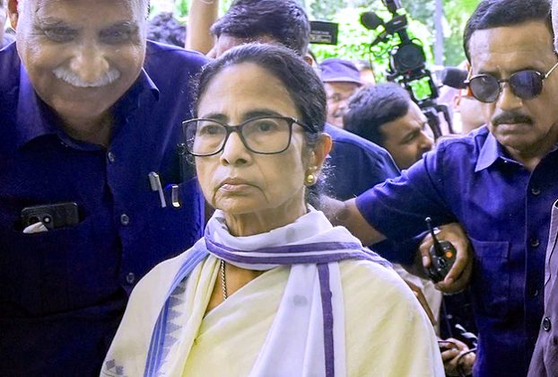 Mamata Banerjee FIR