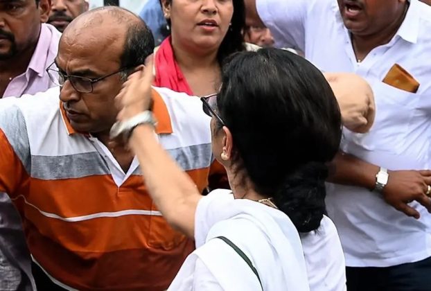 Mamata slaps worker