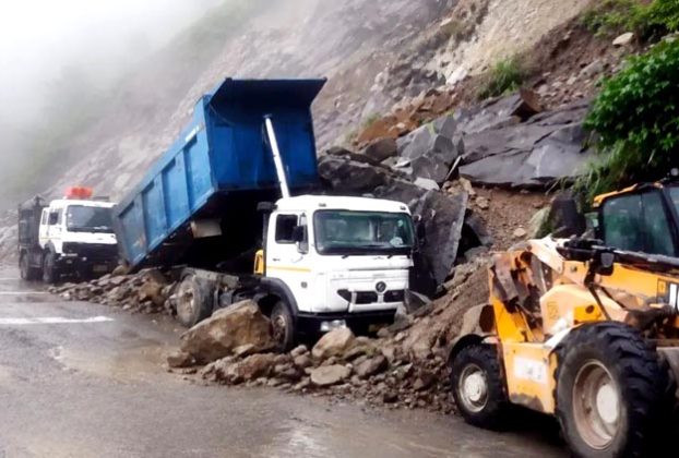उत्तराखंड में भूस्खलन