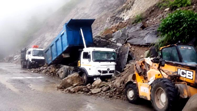 उत्तराखंड में भूस्खलन
