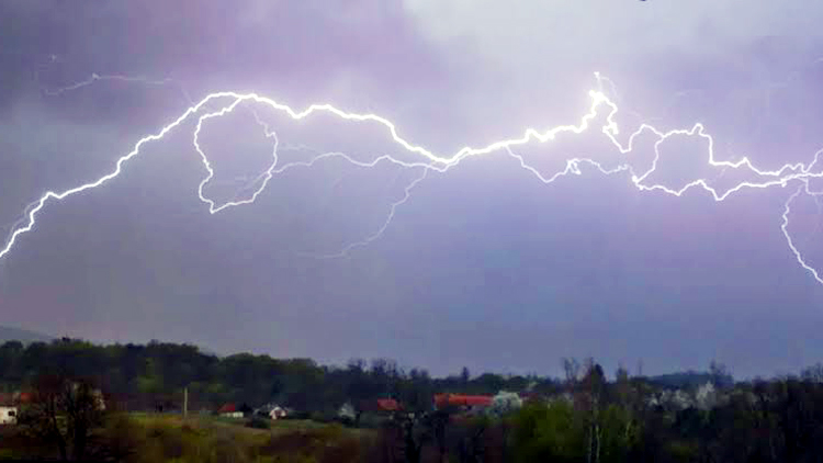 Lightning News